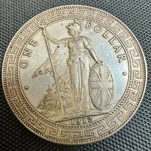 古銭 イギリス　壹圓　一円　1912香港 大型銀貨　S3 1ドル　記念硬貨　海外コイン　一圓 重さ26.7g
