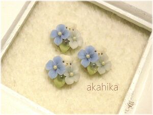 akahika*樹脂粘土花パーツ*ちびねこブーケ・紫陽花と雨粒・ブルー
