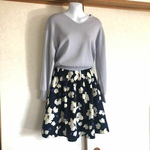 送料 188円～ Techichi テチチ 花柄 フレア スカート size M / ネイビー × 花柄