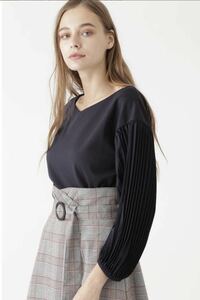 新品タグ付JILLSTUART エドナドッキングカットソー