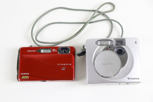 【動作未確認】FUJIFILM デジタルカメラ 2点 FinePix FINEPIX 30i Z 富士フィルム f＝5.8mm 5x 6.4-32mm 1:3.9-4.7 デジカメ 005JSOJO42