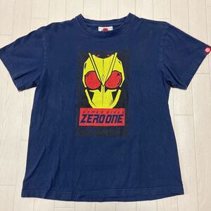 PUNK DRUNKERS x 仮面ライダー01 パンクドランカーズ 仮面ライダーゼロワン コラボ プリント 半袖Tシャツ