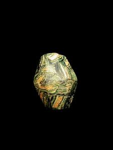 インドネシア・東部ジャワの骨董トンボ玉（六角小面円錐柱型・C