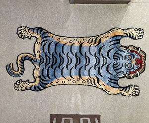 本物 シルク 特大Lサイズ 148cm チベタンタイガー ネパールタイガー ラグ チベット絨毯 ラグマット トラ チベタンラグ カーペット NIGO APE
