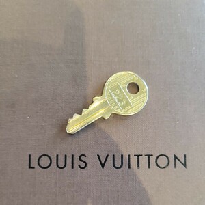 美品 Louis Vuitton パドロック カデナ 南京錠 ルイヴィトン 鍵 ゴールド 　番号　223　送料63円～
