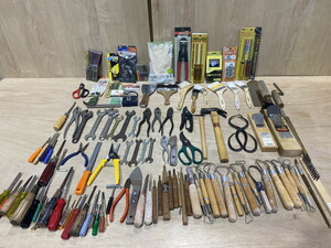 【１２－３】工具まとめ売り ドライバー レンチ ペンチ トンカチ 鉋 メジャー 刷毛 等 ハンドツール DIY ジャンク品含む