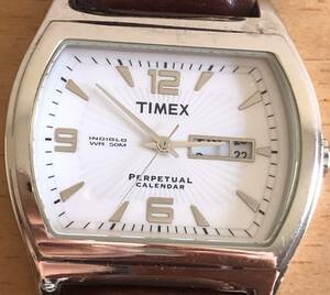 289-0708 TIMEX タイメックス　メンズ腕時計　革ベルト　クオーツ　パーペチュアルカレンダー　MM 電池切れ　動作未確認