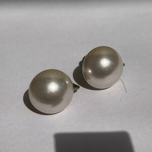 (TANE2) イヤリング 真珠の様な色 USED Junk (管理記号：011)