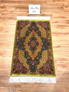 ペルシャ絨毯・最高級ハンド&マシン織り・ 世界最高密度150万ノット ・豪奢なクムデザイン 60cm×90cm g30