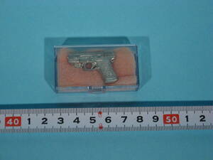 UNK 金属製 グロック G17 ピンバッチ UNK GLOK 17 Pin batch (新古・未使用・美品)