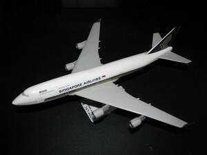 シンガポール航空　ボーイング747-400 1/200 プラスチック　中古　