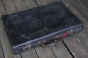 106194 ヴィンテージ　トランクケース　 英国製 　ビンテージ　アンティーク　スーツケース　英国　革鞄