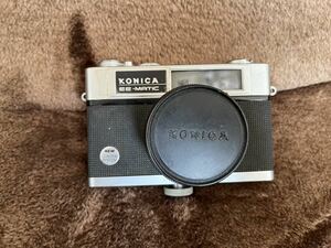 コニカ　カメラ　フィルムカメラ　KONICA EE-MATIC Deluxe 770605 レトロ　ヴィンテージ　ビンテージ　ジャンク品 MADE IN JAPAN