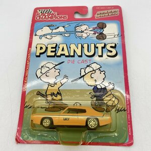 スヌーピー PEANUTS DIE CAST ミニカー RACING CHAMPIONS LUCY イエロー 車 レトロ コレクション ピーナッツ 雑貨 ルーシー 【道楽札幌】