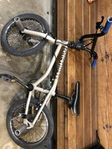 KIDS　BMX　ARESBIKES STN 16インチ　中古