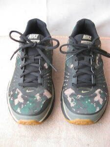 ★NIKE 　TRAINING 　スニーカー　　 631469-200 　　 ２５.0ｃｍ　　　美品