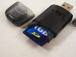 同梱可能 SDカードリーダー USBフラッシュメモリのように使えます SDHC-USB2