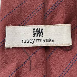 イッセイ ミヤケ(ISSEY MIYAKE) 赤ストライプネクタイ