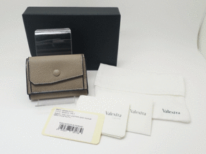 【未使用】Valextra ヴァレクストラ 箱付 三つ折り財布 ミニ財布 コンパクト Valextra SGNL0026028LRLWF99 MO 送料無料！！
