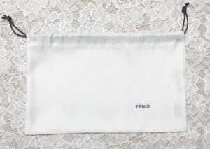 フェンディ「 FENDI 」 長財布保存袋（1134）正規品 付属品 内袋 布袋 巾着袋 23.5×14.5cm ホワイト 長札入れ・長財布用