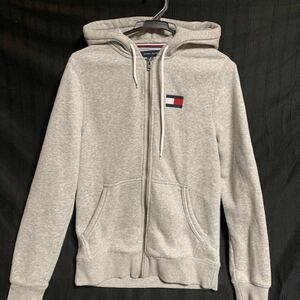 TOMMY HILFIGER トミーヒルフィガー　レディース フルジップ パーカー XS size