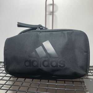 adidas アディダス　リバーシブルポーチ　60512 GP7804 ブラック