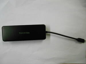 セール品」TOSHIBA 　USB-C to HDMI/VGA 　Travel Adapter 　PA5272U-1PRP 　ポート拡張アダプター 