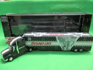 【在庫１点のみ】 スナップオン Snap on グッズ レーシング トレーラー ミニカー 1/64 新品 未使用