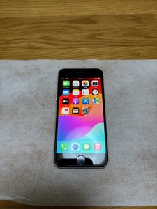 【美品】iPhone SE(第2世代) 64GB SIMフリー　ホワイト