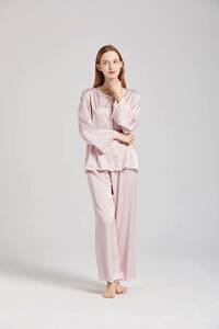 上下セット シルク100% サテン レディース パジャマ ナイトウェア ルームウェア 部屋着 長袖 女性用 天然繊維 夏でも快適な着心地 ピンク