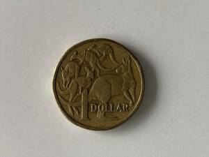 オーストラリア 1ドル×1枚★1984年★1DOLLAR★カンガルー ELIZABETH Ⅱ エリザベス2世 ゴールドコイン★硬貨 コイン 海外 外国 動物