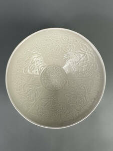 中国美術　宋　定窯堆刻花卉文白磁碗　茶碗　茶道具　唐物　古物　旧蔵　