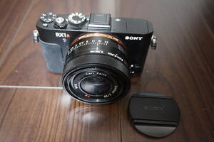 【使用感なし/美品】デジタルスチルカメラ　RX1RII　(DSC-RX1RM2)