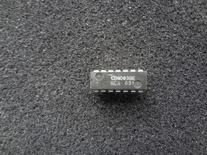 RCA製　CD4093BE (QUAD 2-Input NAND Gate)　4個セツト