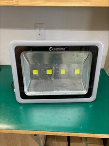 1円～展示品 200W LED作業灯 22000lm 超高輝度 屋外 防水 明るい 広角120° ワーク スポットライト ガレージ 車整備 外灯 駐車場灯 庭 夜間