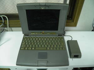 Macintosh PowerBook520C★ACアダプター付★液晶不具合立ち上がるジャンク