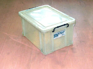 大き目な「クリアー収納ボックス」 63×43,5×32,5cm (ワイルドBOX)