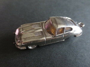 純銀製・ジャガーＥタイプ・ペンダントトップ・英国製・1960年代クラッシックジャガーキーリング・ＪＡＧＵＡＲ　ＸＫＥ　Ｅタイプ・英国車