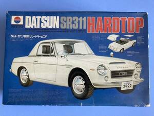 旧車キット ダットサン　SR311 ハードトップ　1/24 ニットー