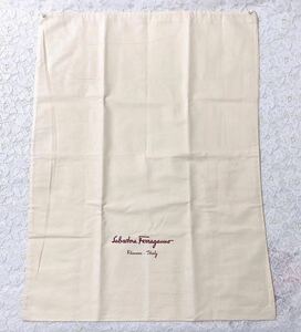 サルヴァトーレ・フェラガモ「Salvatore Ferragamo」バッグ保存袋 現行 (3226) 正規品 付属品 内袋 布袋 巾着袋 46×62cm 大きめ ベージュ