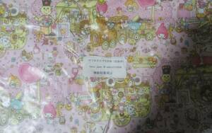 お得価格ヤフオクだけで出品　サンリオ大集合　オックスラミネート生地　ツヤあり　メルヘン柄　薄ピンク色　巾約１０８cm×長さ約５０cm　