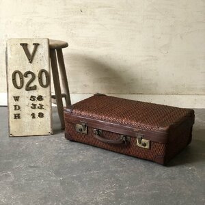 V020◎革トランクW56×D33×H18 柳行李 昭和レトロ アンティーク 行李鞄 コレクション 当時 ヴィンテージ 店舗什器 stk