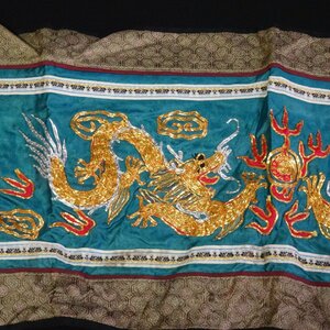 アンティーク　中国布風　龍　刺繍　敷物　