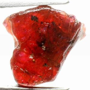 【世界の原石:ルビー 2.85ct:9712】非加熱 マダガスカル産 Natural Ruby Rough コランダム 鉱物 宝石 標本 jewelry Madagascar