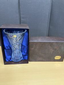 狩）美品 BOHEMIA CRYSTAL 花瓶 ボヘミアガラス　クリスタルガラス　ハンドカット 花器　花立　フラワーベース 20221102 （11-3）