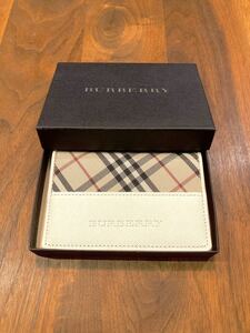 新品未使用 BURBERRY バーバリー ホワイト シボザー 名刺入れ カードケース パスケース 白 ノバチェック