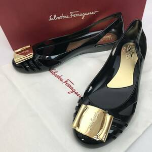 k120 良品 Salvatore Ferragamo サルヴァトーレフェラガモ ラバー パンプス ローファー レインシューズ ブラック 8 イタリア製 正規品 箱付