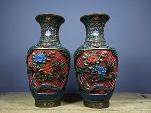 ◆古風堂◆中国 花瓶 置物 彫刻 漆器 一対 サイズ：12cm*12cm*30cm*2 重量：1.1Kg*2