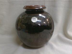 小石原焼　柳瀬窯　黒っぽい茶色釉　21x19cm　1.5kg　陶器製花瓶