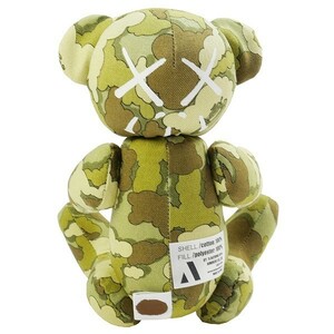 ア ベイシング エイプ A BATHING APE ×KAWS クラウドサル迷彩柄ベアー ぬいぐるみ ベージュ Size【フリー】 【中古品-ほぼ新品】【中古】